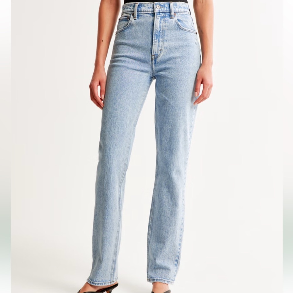 A&F Ultra High Rise 90s Straight Jean